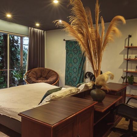 Ruth'S Bed & Breakfast Lembang Exterior foto